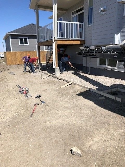 Sling Master equipment working a southern Alberta site